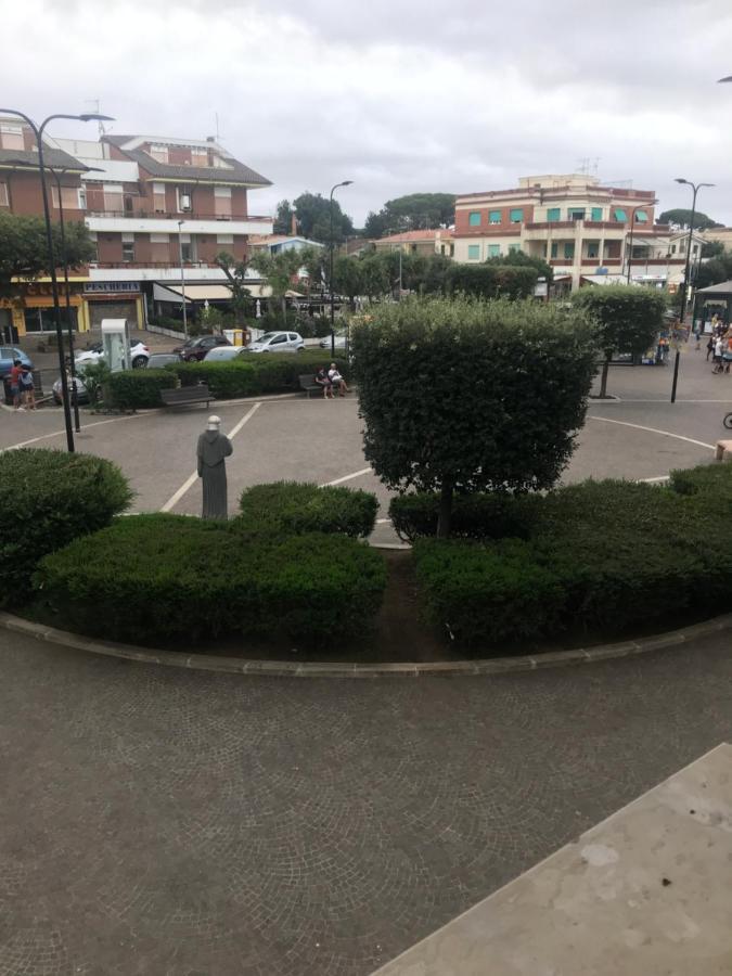 Appartamento Sulla Piazza 90 M Dal Mare Anzio Extérieur photo